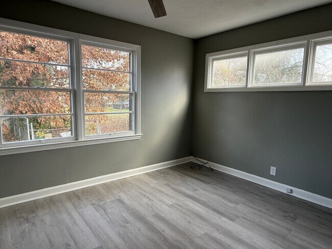 Building Photo - 221 Taylor St