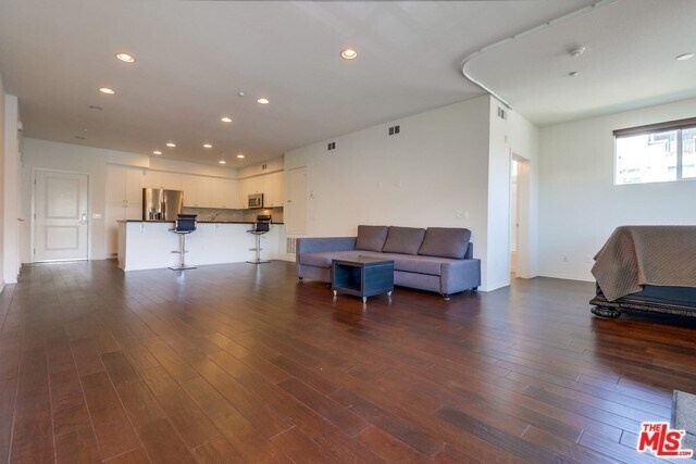 Building Photo - 5450 Strand