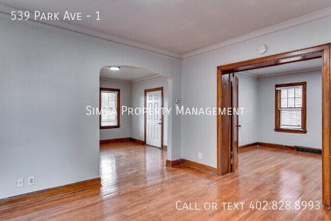 Building Photo - 539 Park Ave