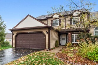 Building Photo - 420 Ascot Ln