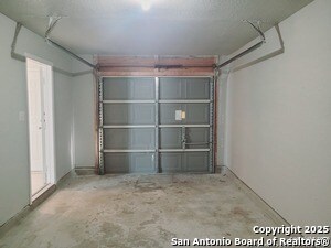 Building Photo - 1518 Range Field