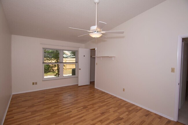 Building Photo - 3068 Autumn Ct