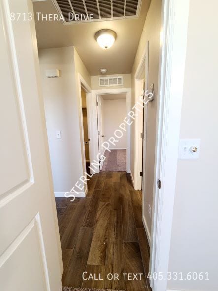 Building Photo - 8713 Thera Dr