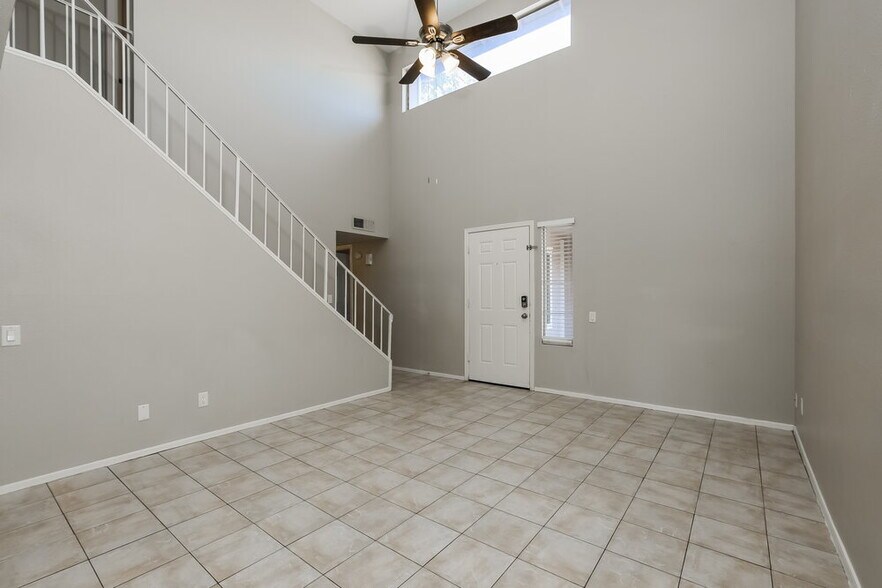 Building Photo - 7026 S 41st Pl