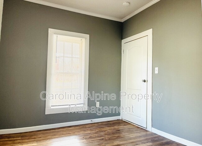 Building Photo - 420 McBrayer St