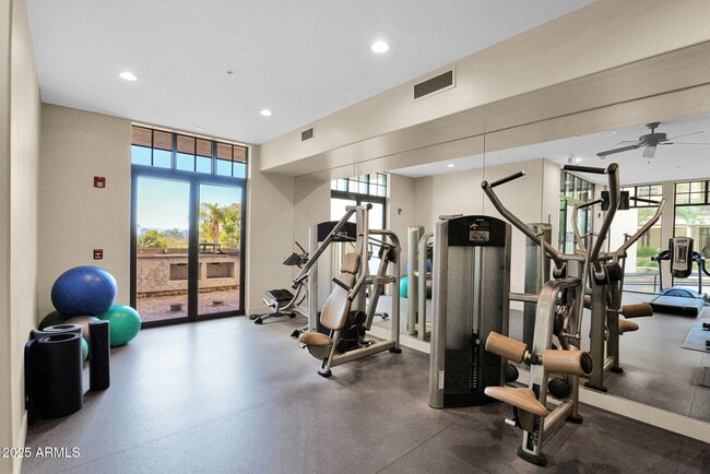 Building Photo - 8 Biltmore Estates Dr