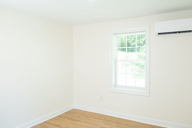 Building Photo - 107 Cresap Rd