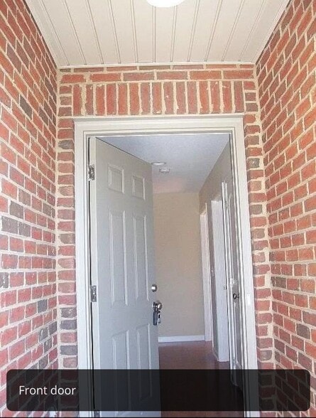 Building Photo - 10304 Iverson Lane