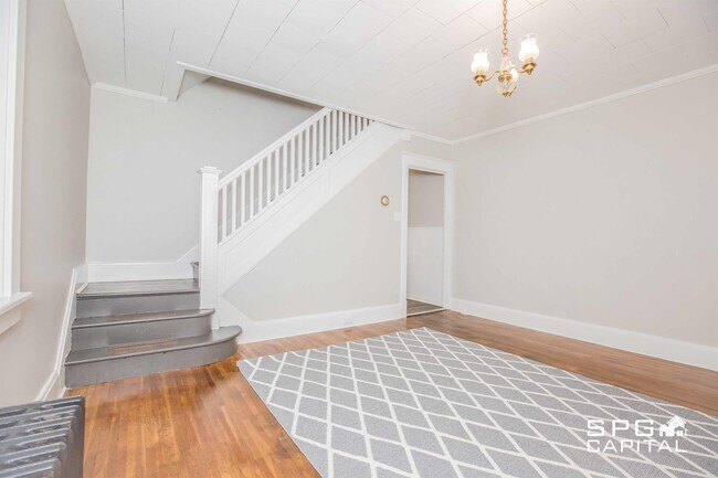 Building Photo - 516 Radnor St