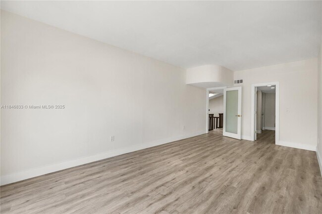 Building Photo - 3860 W 10th Ct