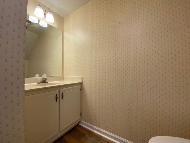 Building Photo - 503 Culpepper Ct