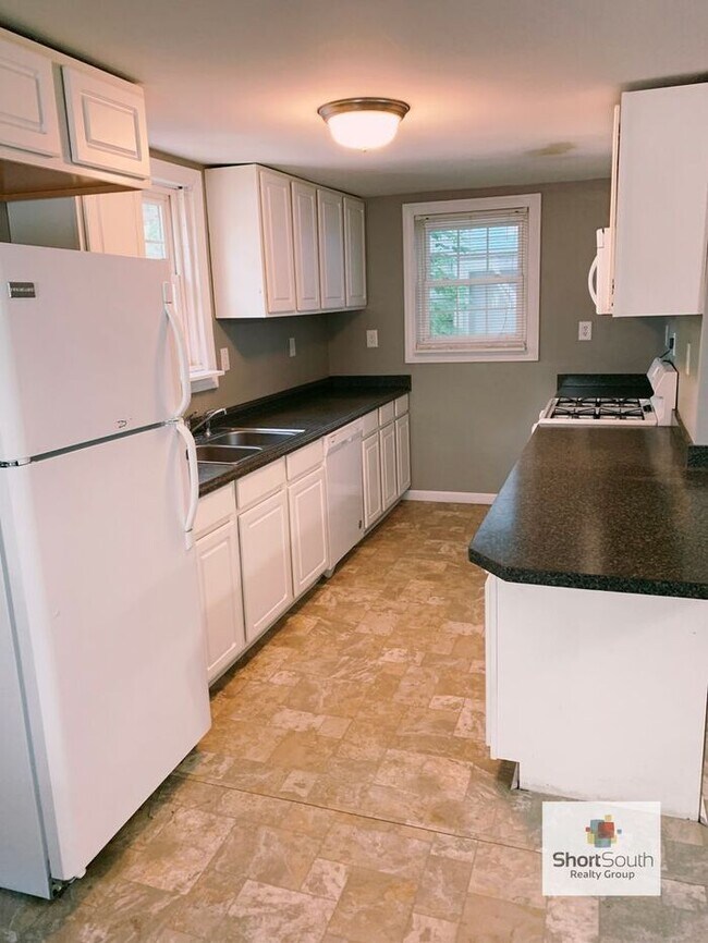 Building Photo - Renovated 3 bedroom, 1 full bathroom single family home with Detached Garage