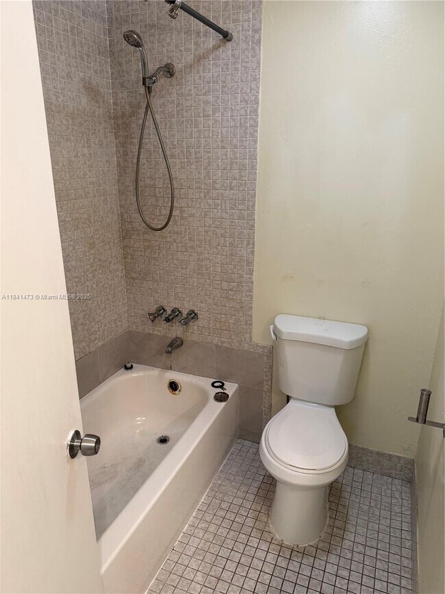 Building Photo - 2142 Nova Village Dr