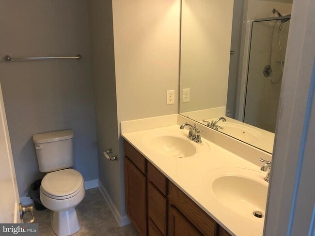 Building Photo - 17 Stevens Ct