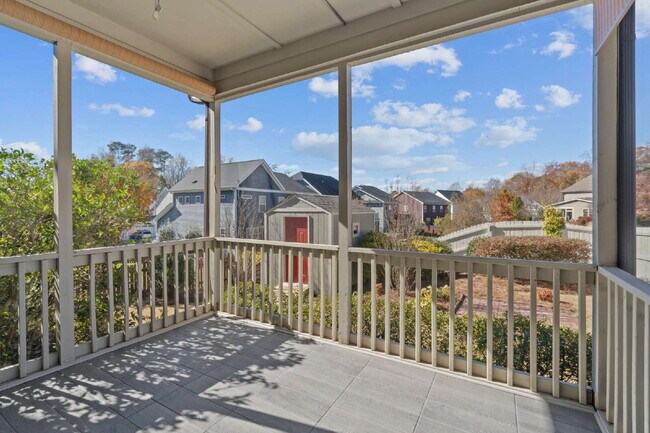 Building Photo - Welcome Home: Spacious 3-Bedroom Retreat i...