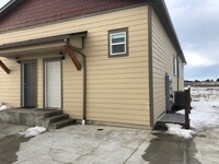 Building Photo - 13700 W Bergen Dr