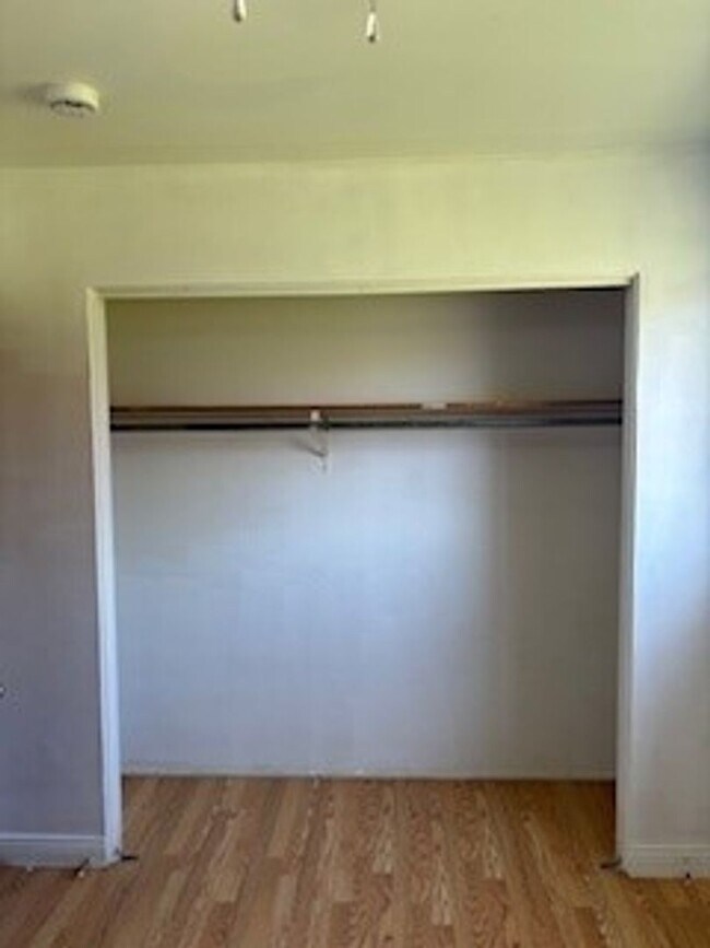 Building Photo - Kipling Dr