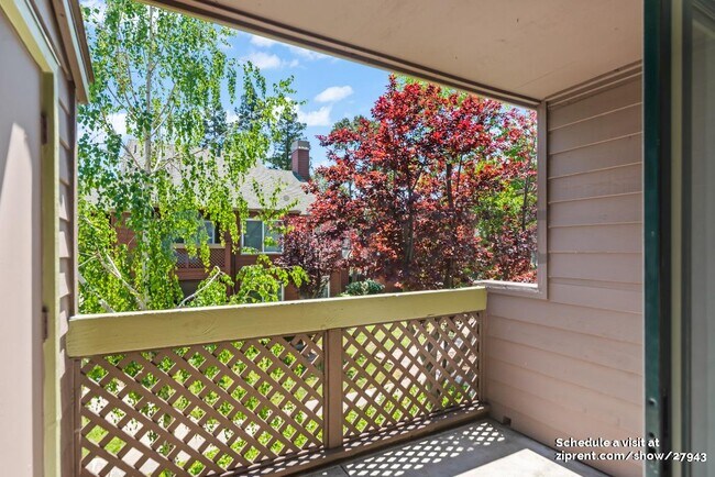 Building Photo - 866 Catkin Ct