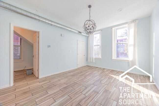 Building Photo - 1638 W 18th Pl