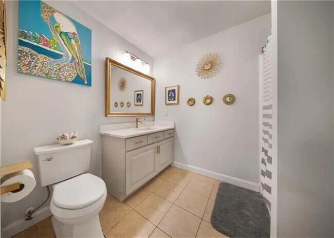 Building Photo - 308 St Louis St