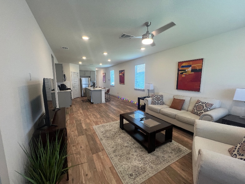 Building Photo - 109 Scarborough Wy