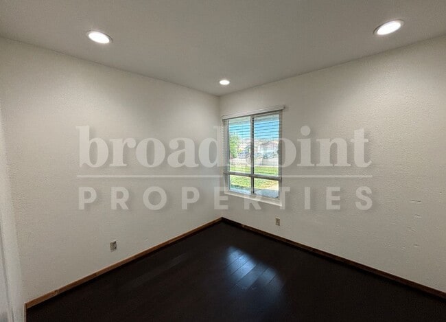 Building Photo - 1515 Kent Ave