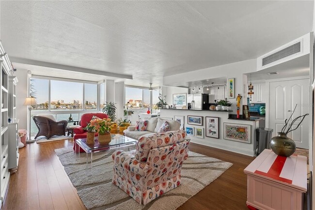 Building Photo - 644 Island Way