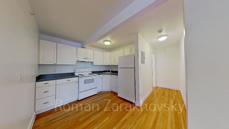 Building Photo - 8 Griggs St