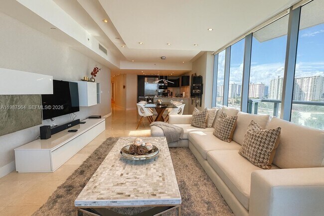 Building Photo - 17001 Collins Ave