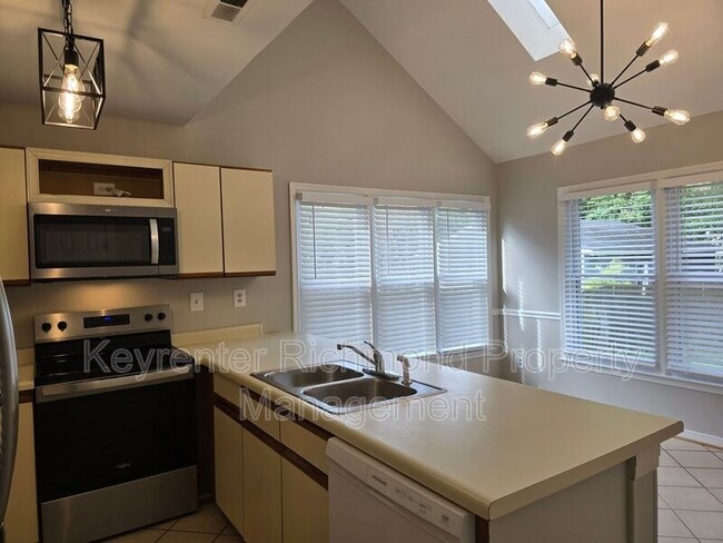 Building Photo - 5204 Reids Pointe Rd