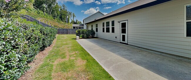 Building Photo - 6945 Daylily Ln