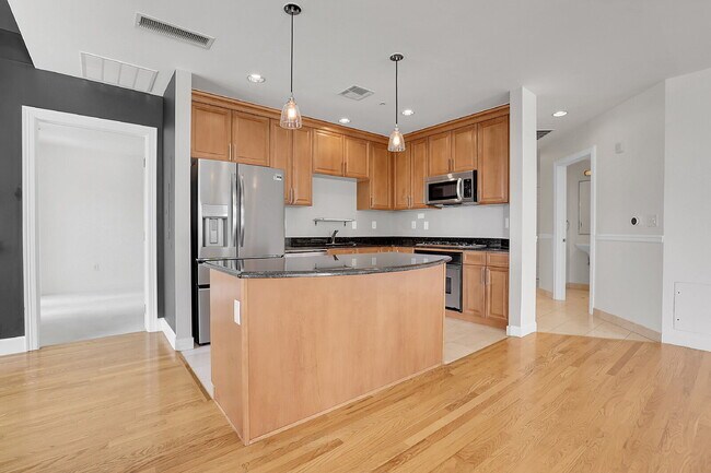 Building Photo - $3,095.00, stunning 2-bedroom, 2-bathroom ...