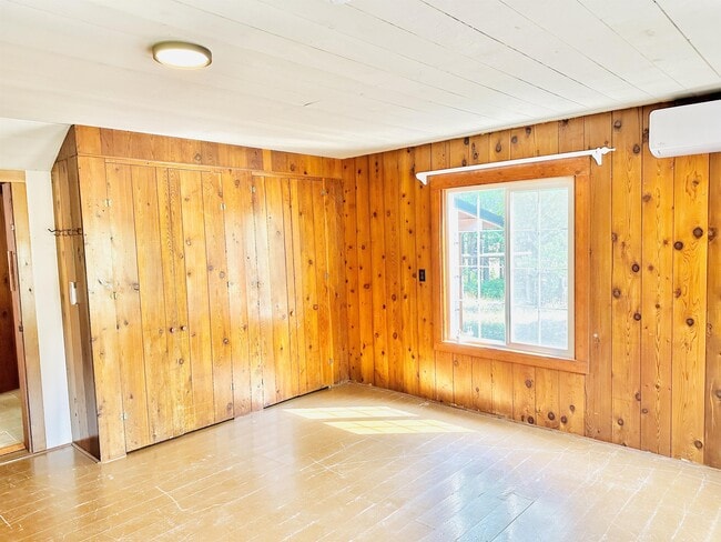 Building Photo - 21745 S Lewellen Rd