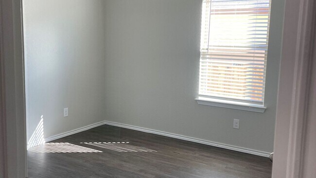 Building Photo - 3406 Scott Cir