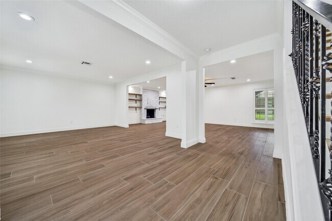 Building Photo - 950 Del Norte St