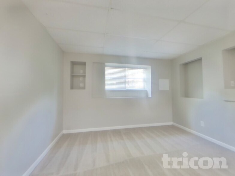 Building Photo - 230 Ashbury Ct