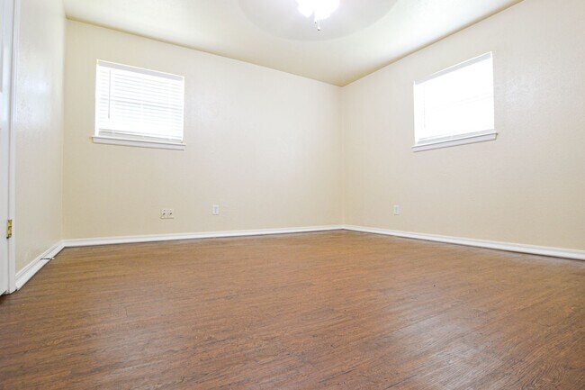 Building Photo - 3137 SW 65th Pl