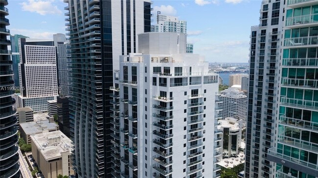 Building Photo - 1050 Brickell Ave