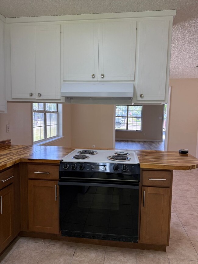 Building Photo - Beautiful Home in Valdosta, Ga!
