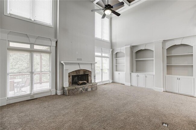 Building Photo - 4612 Grandview Pkwy