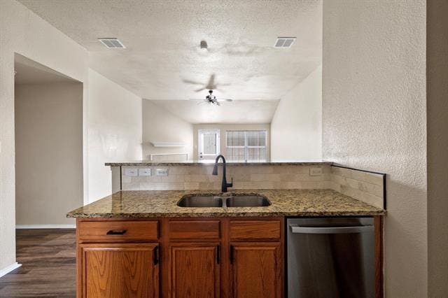 Building Photo - 812 Sierra Cir