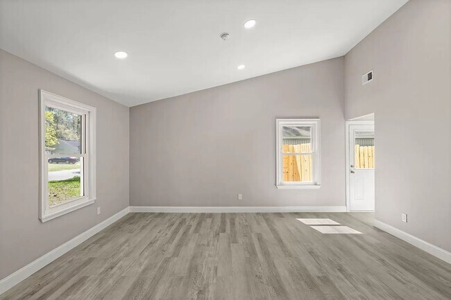 Building Photo - Modern Comfort Meets Suburban Convenience ...