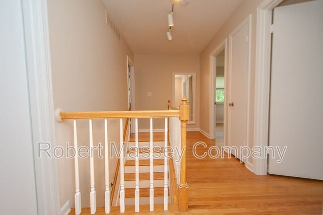 Building Photo - 1813 Crossgate Ln