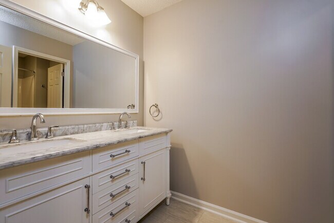 Building Photo - 4415 Feather Way