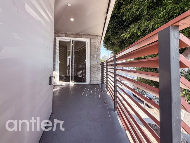 Building Photo - 1538 Purdue Ave