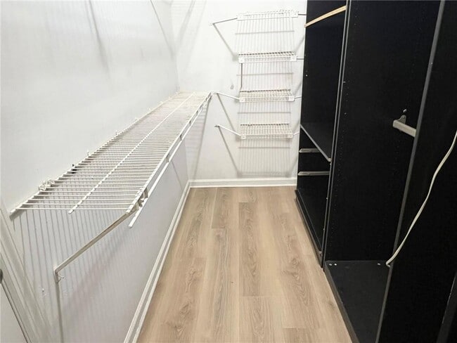 Building Photo - 2961 Hawk Ct SE