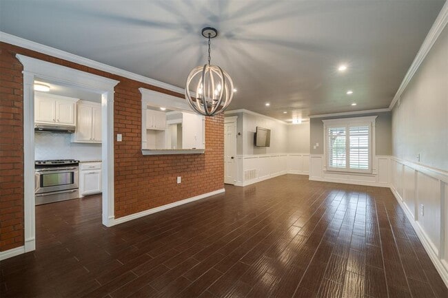 Building Photo - 2725 NW 68th St