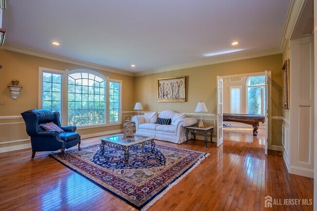 Building Photo - 19 Meadowlark Dr