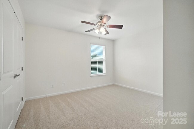 Building Photo - 2031 Hamil Ridge Dr
