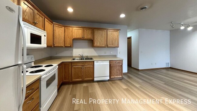 Building Photo - Spacious 1 Bedroom Apartment in Brandon, SD!